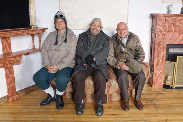Andreas Steppan, Gerald Pichowetz und Christoph Fälbl: Zu sehen in einer Verwechslungskomödie im Gloria Theater.
 | Foto: Gloria Theater