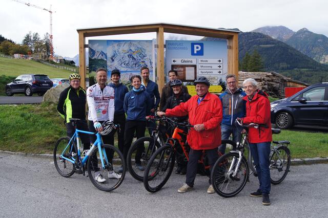 Bei der Erstbefahrung waren Vertreter des Landes, der Planungsverbände, der Tourismusverbände sowie der planenden und ausführenden Firmen dabei!