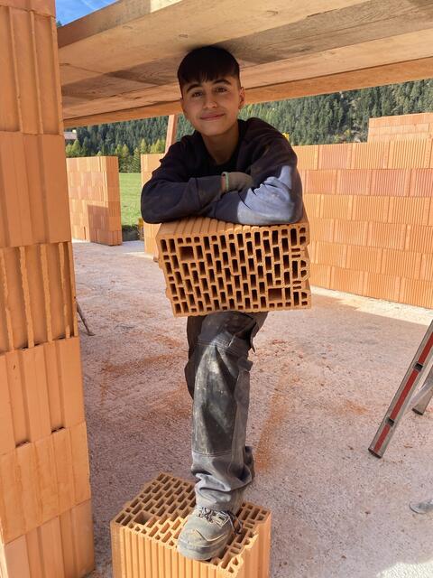 Bei den Schnuppertagen konnten SchülerInnen der MS Zams-Schönwies in die Arbeitswelt der Lehrlinge tauchen. | Foto: Anna Deiser