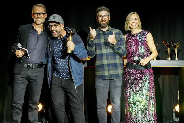 v.l.: Jean Christophe Leblanc, Roland und Bernhard Wolf und Amelie Morel bei der Preisverleihung in Paris. | Foto: Veranstalter