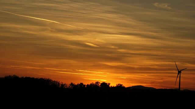 Nach abermaligen 4 Minuten, ... die Sonne ist nun gänzlich unter dem Horizont verschwunden, jetzt kommt die Abenddämmerung (im Extrabeitrag). ... 
 | Foto: S.Plischek