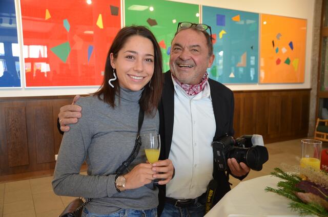 HLW-Kunsterzieherin Vanessa Steiner und Fotograf Reinhard Kager