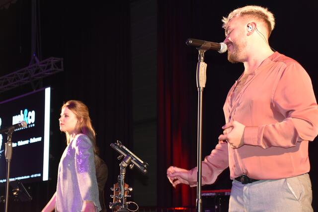 Fanni Bodnar und Marco Prinner sorgten für Stimmung. | Foto: Michael Strini
