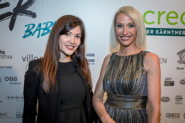 Unterhielten sich bestens: Künstlerin Nora Koreimann und Touristikerin Silvia Wirnsberger