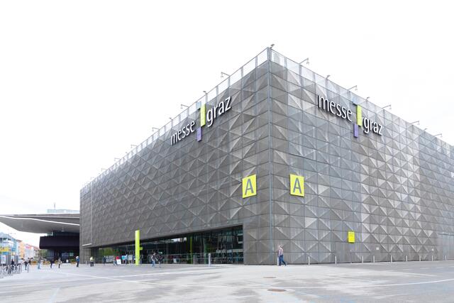 Die Messe "Für Immer Jung" wird nun auf 2022 verschoben.