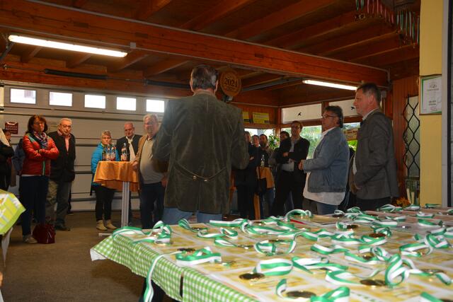 Insgesamt 63 Medaillen gingen bei der Steirischen Honigprämierung 2021 an die Imkerinnen und Imker des Bienenzuchtvereins Feldbach.