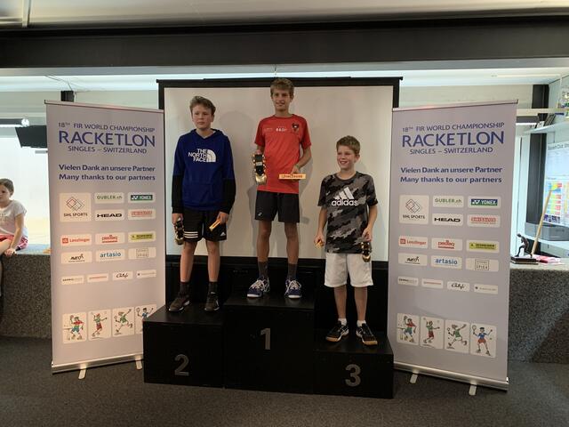 Jakob Rosenberger am obersten Treppen der U13-Weltmeisterschaft im Rackleton. | Foto: Peter Robic