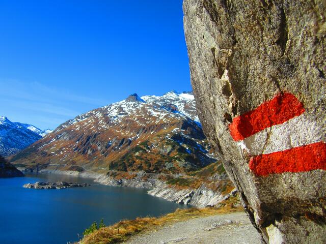 Wanderung zum Nationalfeiertag entlang des Kölnbrein - Stausees.