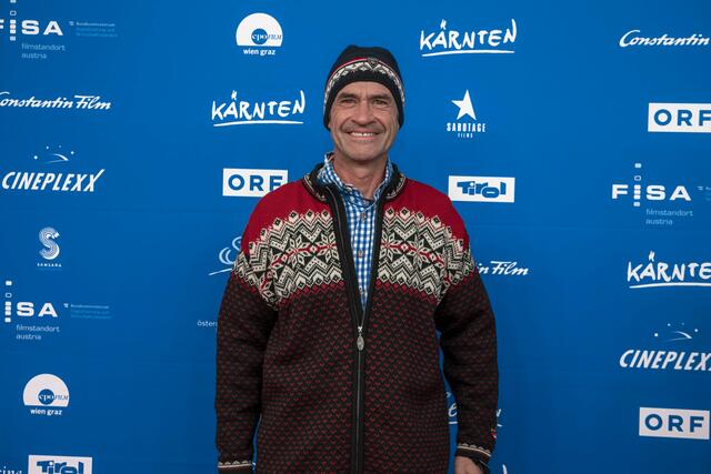 Stilecht im Ski-Outfit der 70er: Hannes Wiegele