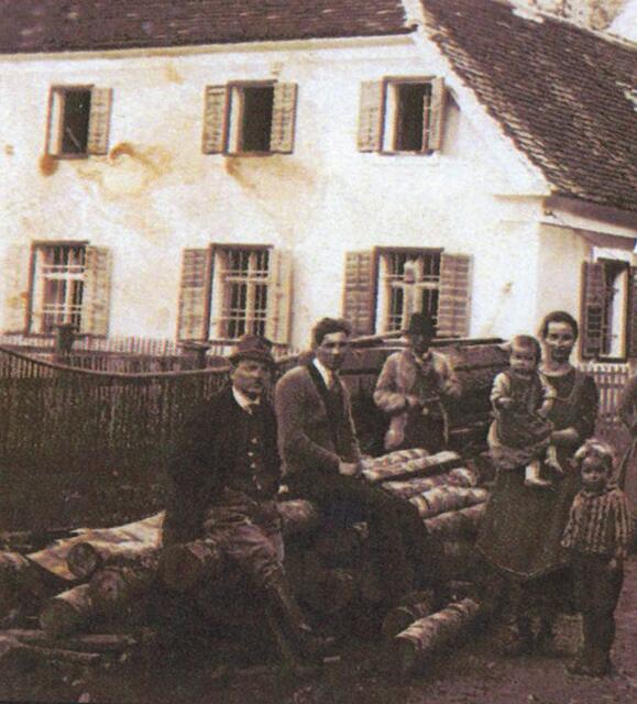 Aufnahme vom Sägewerk 1926. | Foto: Weitzer Parkett