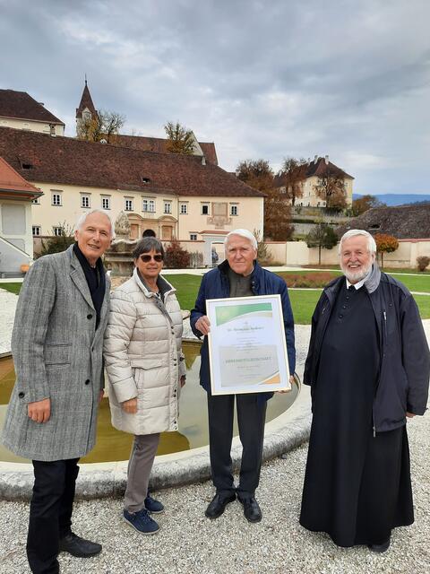 Hermann Andrecs (2. von rechts) mit den Vorstandsmitgliedern des Pilgervereins "Benedikt be-Weg-t“ | Foto: Privat