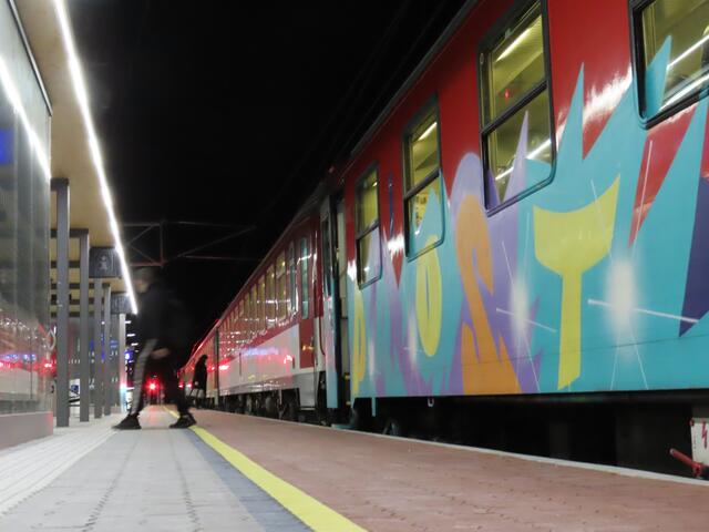 Der neue Bahnhof Siebenbrunn - Leopoldsdorf ist in Betrieb gegangen.