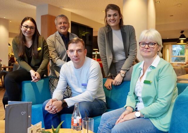 Carina Jausner, Gerhard Wendl, Thomas Viktorin, Larissa Geusau und Petra Zimmermann (v.l.). | Foto: Julia Hettegger