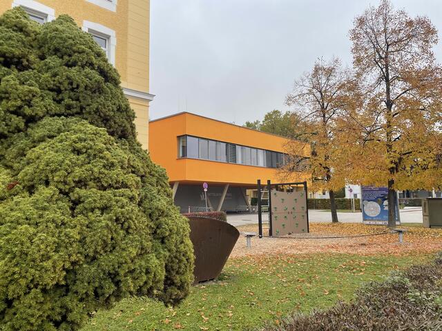 Blick auf die Mittelschule Perg Stadtzentrum. | Foto: BezirksRundSchau Perg