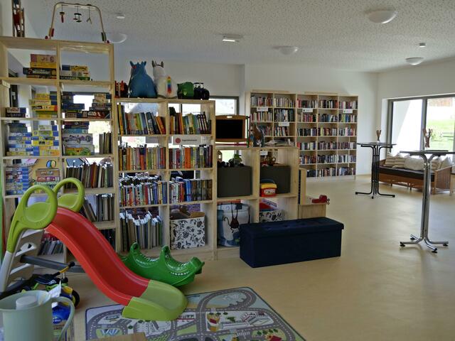 Die große Auswahl an Büchern hält für alle Interessierten den passenden Lesestoff bereit. | Foto: Agentur Polak