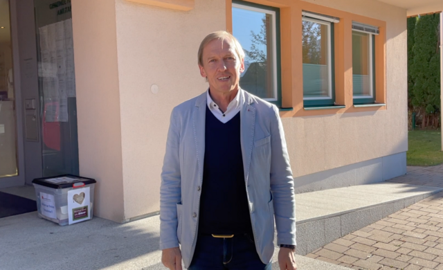 Bürgermeister Thomas Oberreiter stellt sich unseren drei Fragen.  | Foto: Weiss