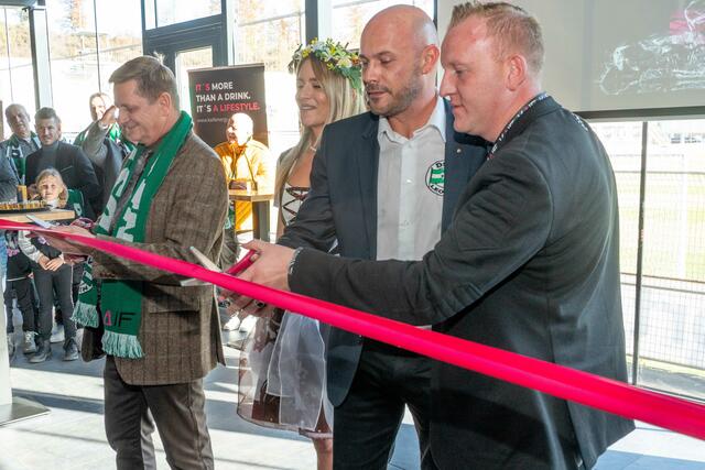 Offizielle Eröffnung des Kaif-Businesscenters im Donawitzer Stadion. | Foto: Klaus Pressberger