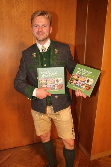 Botschafter der Weizer Schafbauern, Willi Gabalier, moderierte den Abend.