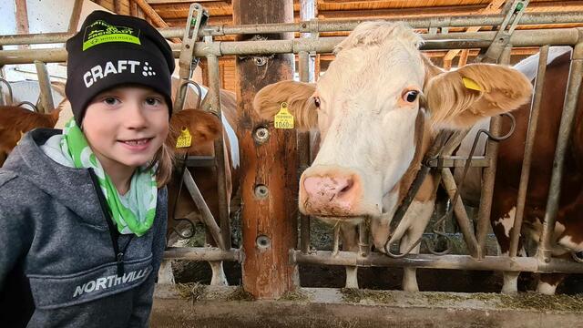 Magdalena Raml beim Landgang zu Gast beim Biohof Hammer in Alberndorf. | Foto: Genussfairteiler Neumarkt