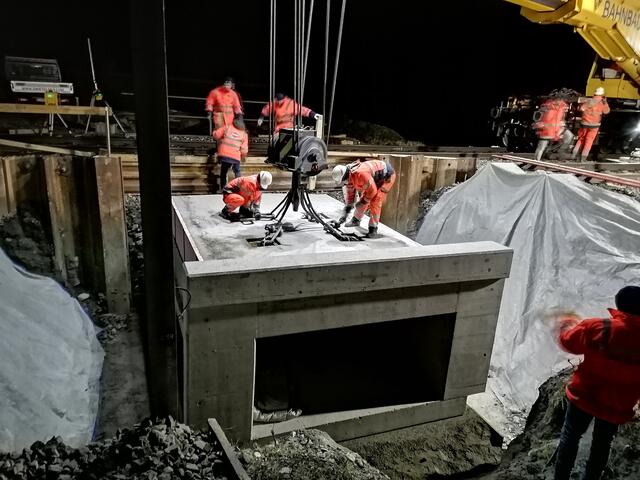 Drei Brücke zwischen Werfen und Golling müssen erneuert werden – das bringt Einschränkungen beim Zugverkehr und Fahrplanänderungen im November mit sich.  | Foto: WH Ingenieure Holzmann