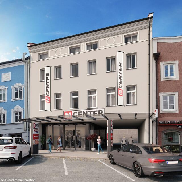 Vom Mattighofener Stadtplatz aus haben Kunden direkten Zugang zur oberen Verkaufsebene des M-Centers. | Foto: b3d visual communication