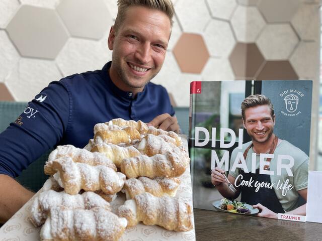 Keine große Hexerei: feine Schaumrollen zu backen. | Foto: sm