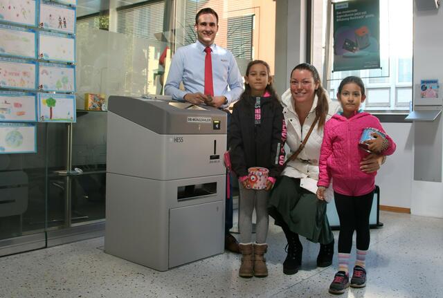 Der Münzzählautomat hatte Hochbetrieb | Foto: Sparkasse Bludenz/Larissa Heiseler