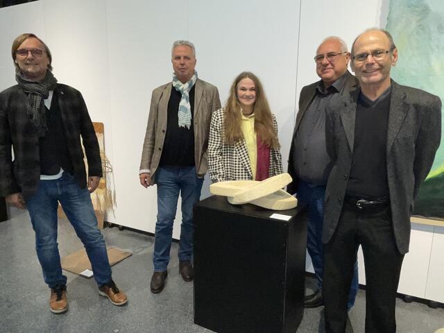 Bei der Vernissage in Weiz: Bgm Erwin Eggenreich, Georg Köhler, die Künstlerein Irmgard Mutewsky, Hubert Brandstätter und Vizebgm. Oswin Donnerer (v.l.) | Foto: Hofmüller(23x)
