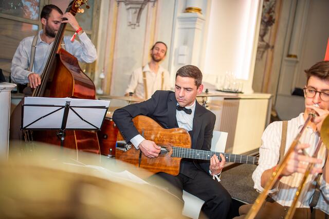 Die musikalische Umrahmung wurde vom Street View Dixie Club geliefert.