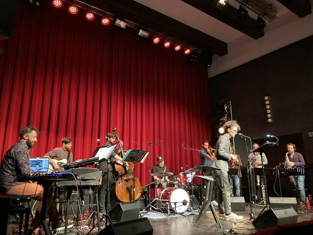 Gelungene Tirol-Premiere am 6. November im Alten Kino in Landeck.  | Foto: Elisabeth Zangerl 