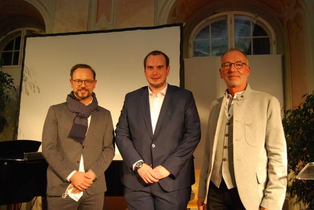 Dr. Michael Linsbauer (Künstlerische Leitung, Haydnregion NÖ), Mag. Dr. Michael Schiebinger (Kunsthistoriker und Vortragender des Abends), Johann Kopf (Kulturstadtrat) | Foto: Lisa Kerper