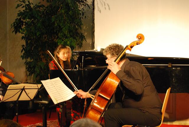 Patrick Demenga (Violoncello) | Foto: Lisa Kerper