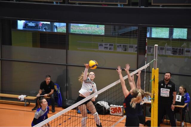 Zuhause eine Macht: Die Inzingerinnen gewannen mit 3:1. | Foto: inzingvolley