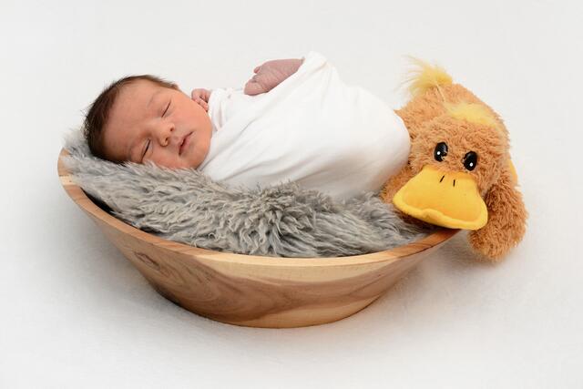 ALEXANDER
Geburt: 02.11.2021, 16:43 Uhr
Gewicht: 3.030 g, Größe: 49 cm
Eltern: Nikolett Halasz und Thomas Scheucher, Leoben | Foto: BabySmile