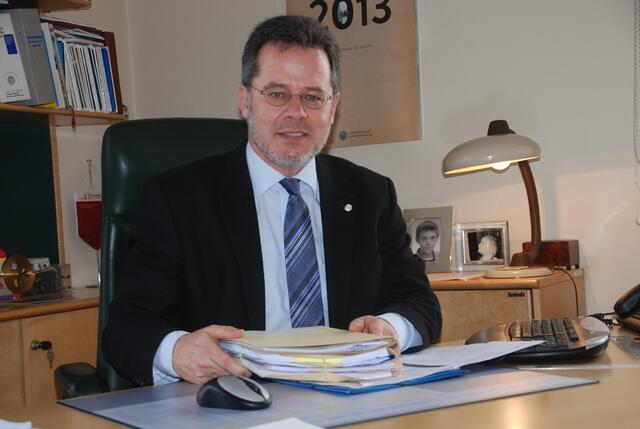 Bezirkshauptmann Martin Steinhauer imformiert über die aktuelle Corona-Lage im Bezirk. | Foto: Potmesil