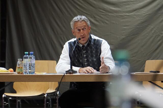 Der Lecher Bgm. Stefan Jochum gab in der letzten Gemeindevertretungssitzung seinen Rücktritt bekannt.  | Foto: Gemeinde Lech