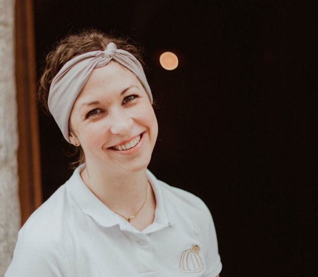  "Mein absoluter Favorit ist der Apfelstrudel meiner Mama. Der wird mit unseren hauseigenen Äpfeln gemacht", sagt die Zuckerbäckerin Viktoria Fuschlberger. | Foto: Photo Melanie