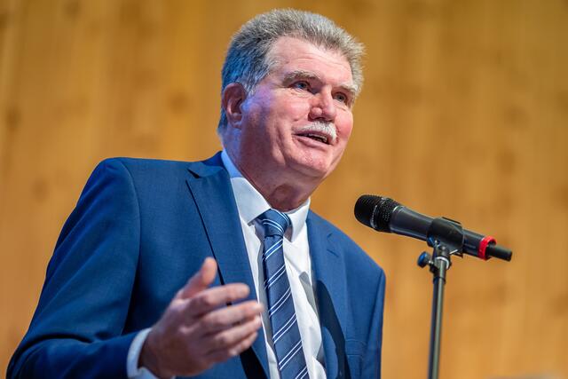 Reinhard Hetzenauer, Präsident des Tiroler und Österreichischen Imkerbundes | Foto: EXPA