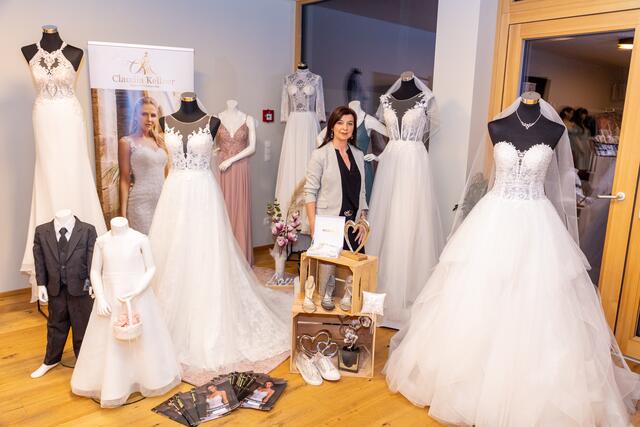 Brautkleiderkollektion für die moderne Braut.  | Foto: JUFA Hotel Neutal