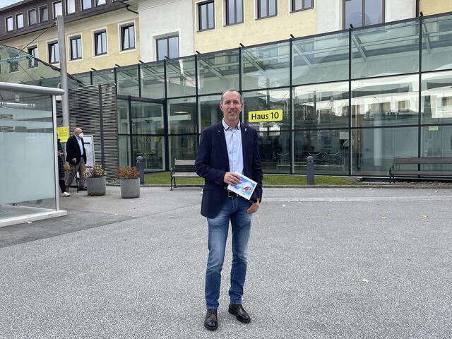 Der Betriebsausschussvorsitzende der Tirol Kliniken-Hall, Johann Seiwald.  | Foto: Kendlbacher