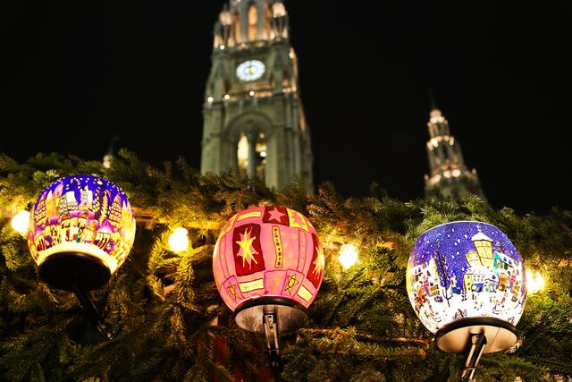 Ob in der Inneren Stadt in Hietzing oder Donaustadt – in vielen Bezirken herrscht vorweihnachtliche Stimmung.