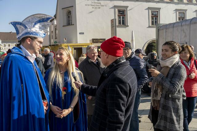 Das Leobener Faschingsprinzenpaar Gerald Kumpan und Bettina Kumpan-Siegl im Interview mit dem Team der Woche Leoben. | Foto: Klaus Pressberger