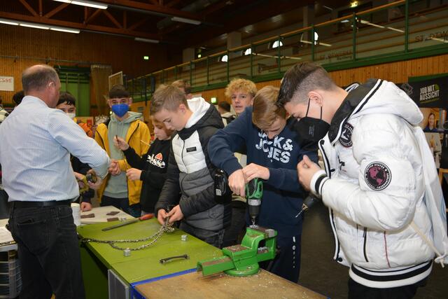 80 Aussteller präsentierten bei der Bildungs- und Berufsmesse Hartberg ihr vielfältiges Ausbildungsangebot.