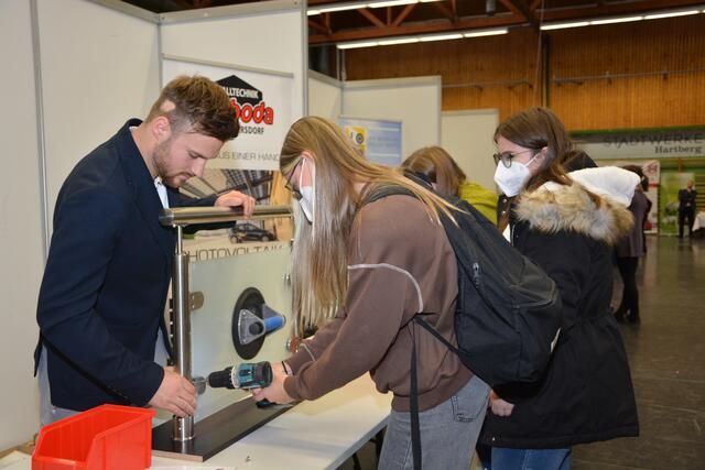 Das breite Angebot lud zum Ausprobieren und Mitmachen ein.