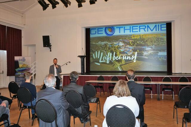 Therme Loipersdorf-GF Philipp Borckenstein-Quirini berichtete über die Thermalwasserbohrung in Rehgraben.