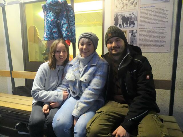 Michelle und Vanessa Blamauer mit Christoph Korntheuer | Foto: Simon Glösl