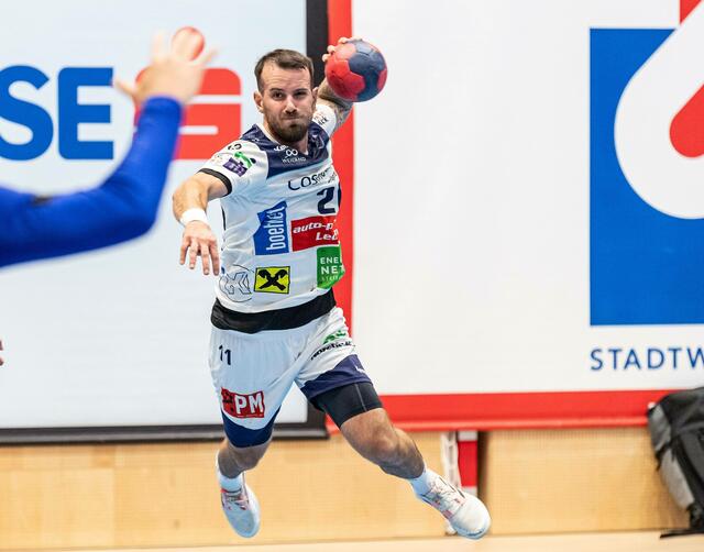 Martin Breg (BT Füchse) erzielte gegen Hard zwei Tore und musste in der 51. Minute nach einer fragwürdigen Rot-Blauen Karte vom Parkett.  | Foto: GEPA Pictures