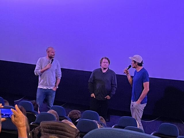 Filip Christensen (Mitte) ist ein norwegischer Filmemacher und begleitete Aksel Lund Svindal gemeinsam mit seinem Team drei Jahre lang überall hin. | Foto: Sarah Braun