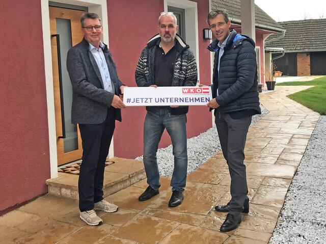 Roman Eder, Andreas Rührlechner und Andreas Sagmeister (von links) beim Wirtschaftskammer-Besuch der neuen Appartements. | Foto: Wirtschaftskammer