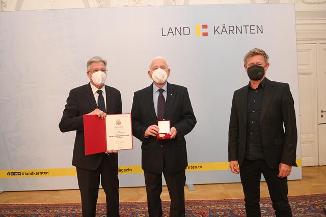 Landeshauptmann Peter Kaiser, Ehrenobmann Hans Werner Megymorecz, Landessportdirektor Arno Arthofer (von links) | Foto: Land Kärnten/Bauer